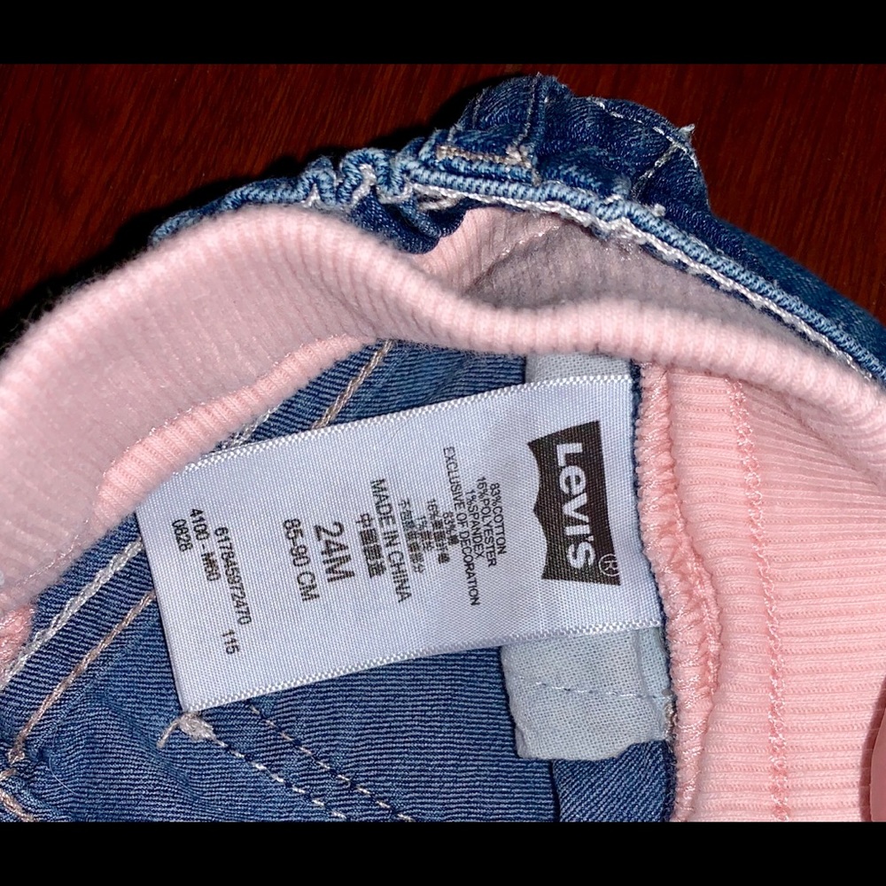 24 mth girl Levi jeans straight leg never worn
